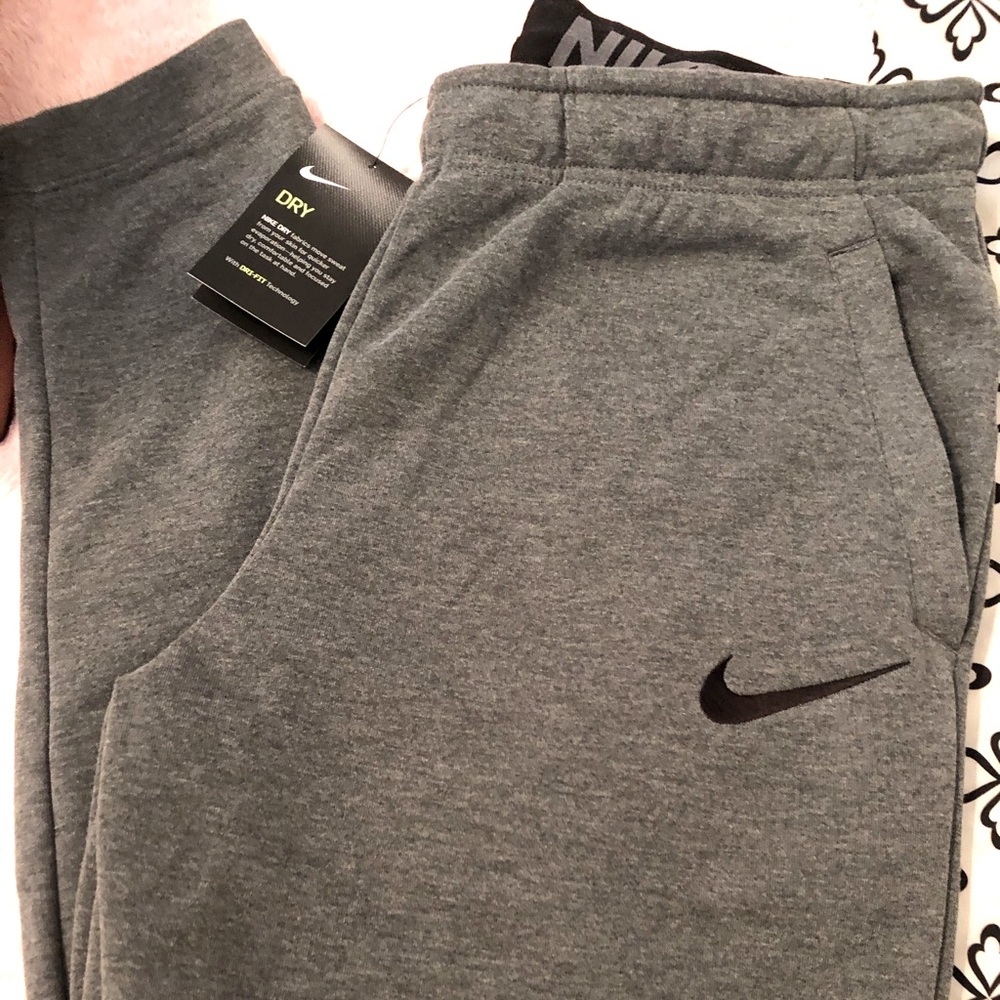 Nike Dri-Fit Tapered Joggers LARGE